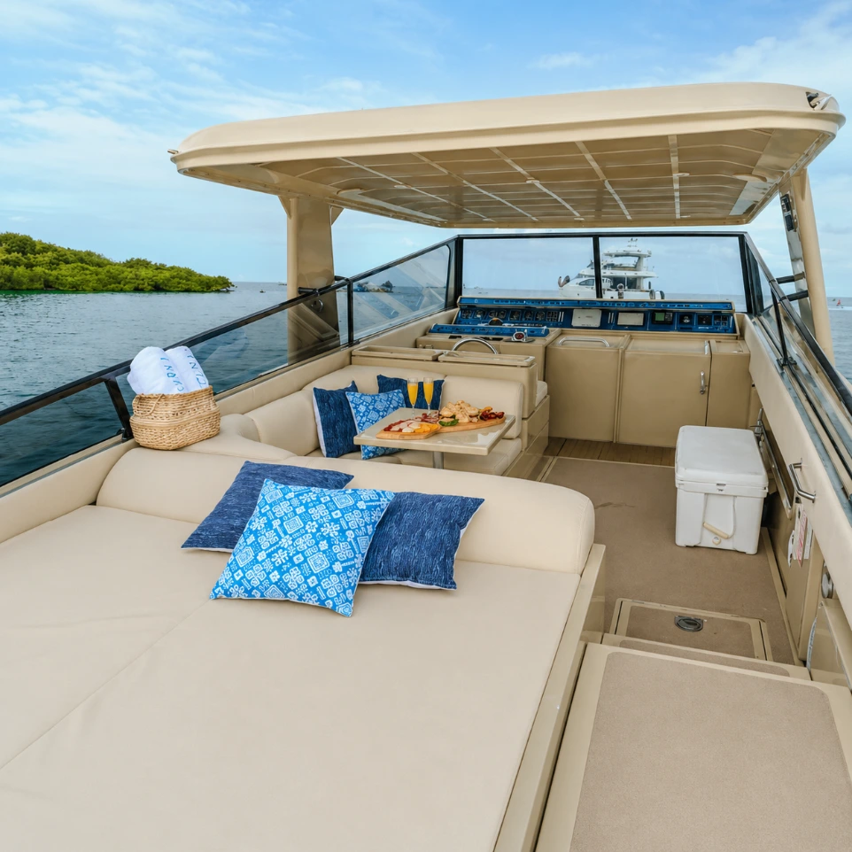 Cuna Private Yacht Experience by Millan Experiences